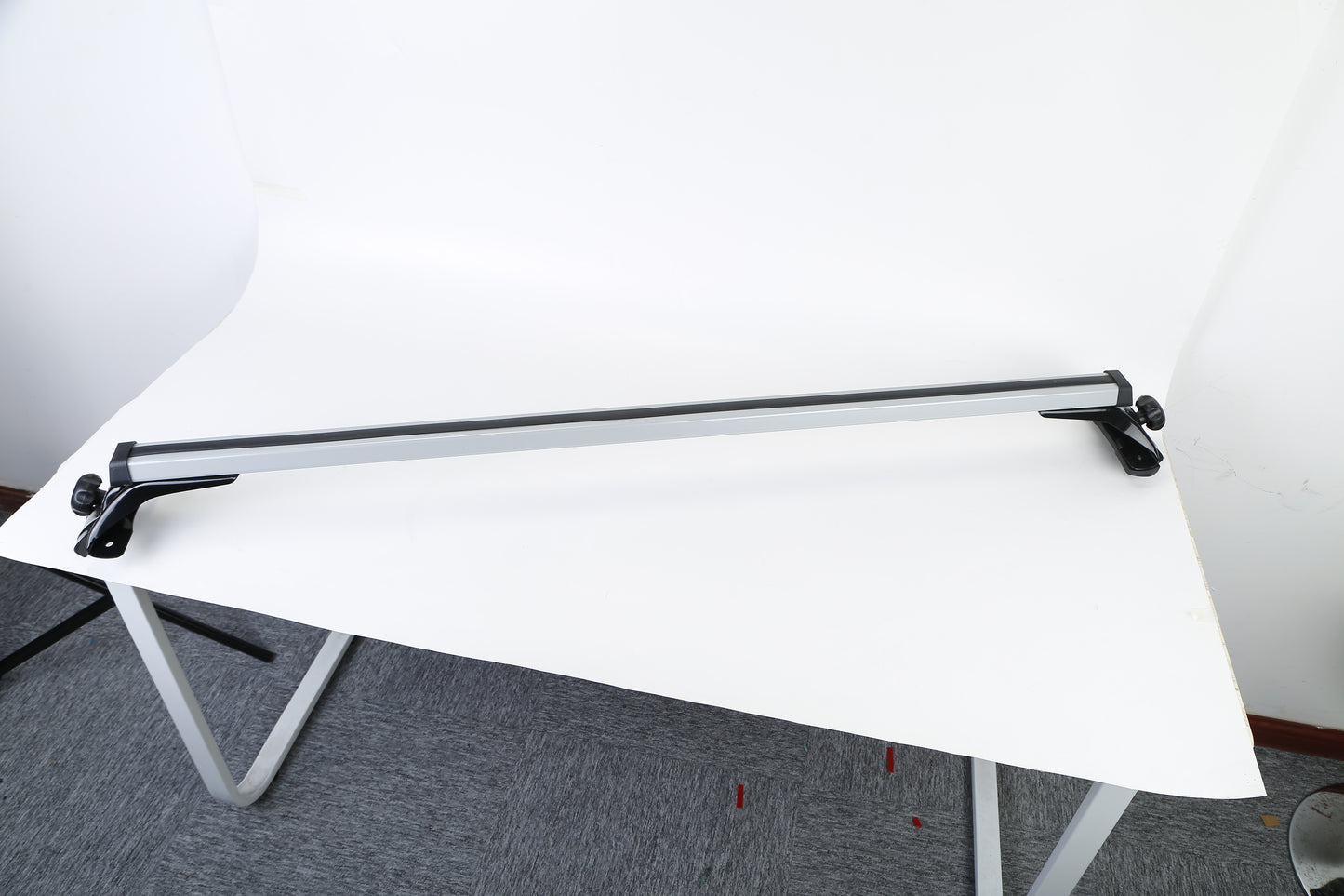 47.24in Universal Top Roof Rack Cross Bar Cargo Carrier Aluminum Crossbar Rack With 165LBS Capacity Fit For Most Vehicle Wagon Car Without Roof Side Rail